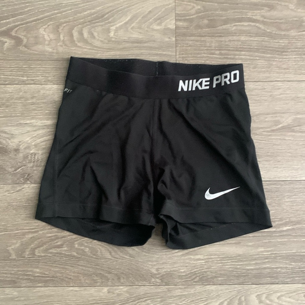 Nike pro 3” shorts